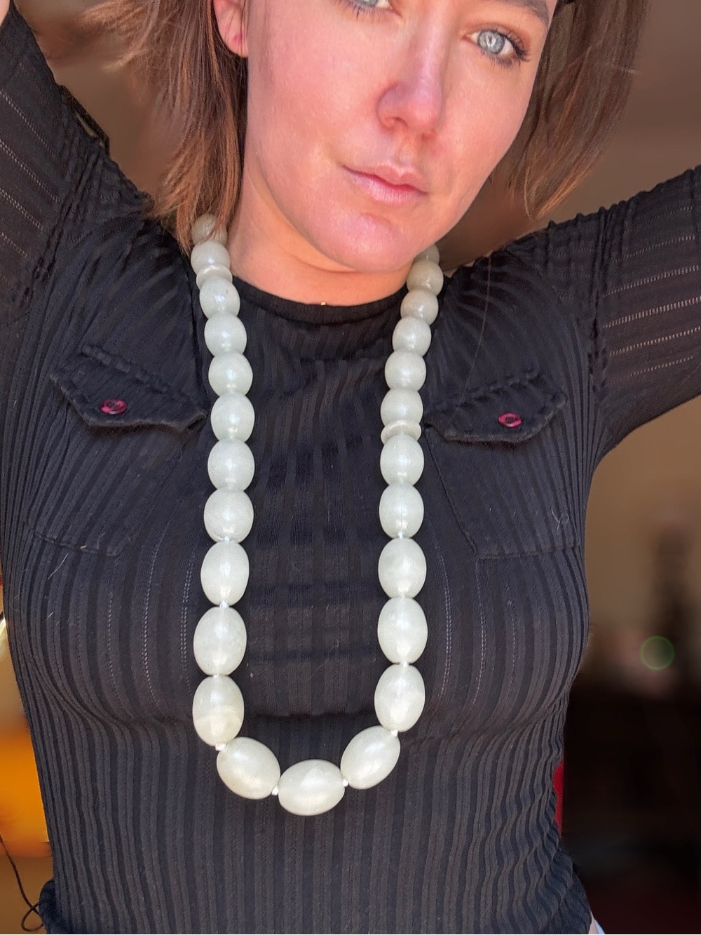 70s Vintage Glow in The Dark Chunky Lucite Necklace - Picture 3 of 5